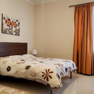 https://seafront-apartment-wifi-sleeps-6-fl5.hotelssaintjulians.com